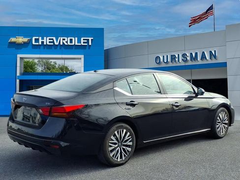 Used 2023 Nissan Altima 2.5 SV image 3