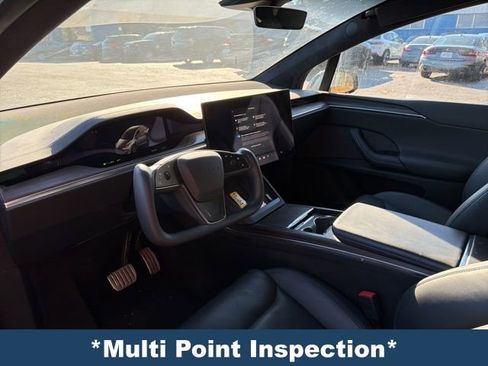 Used 2023 Tesla Model X image 4