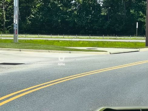 Used 2023 Chevrolet Silverado 1500 ZR2 w/ Technology Package image 32