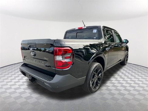 Used 2025 Ford Maverick Lariat w/ Black Appearance Package image 5