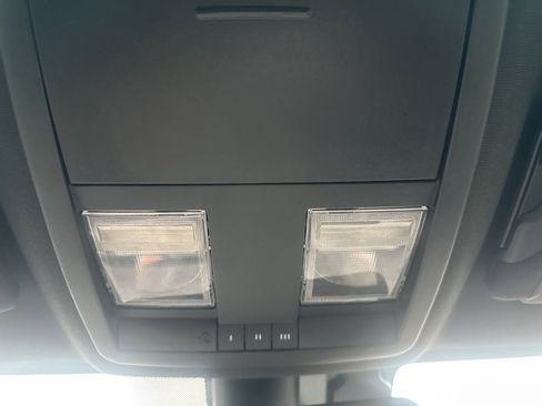 Used 2018 Dodge Challenger R/T Plus image 31