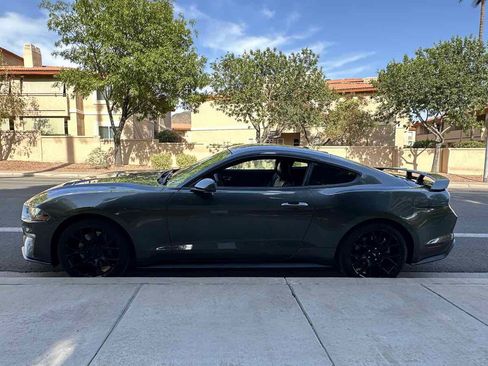 Used 2019 Ford Mustang Premium w/ Ecoboost Performance Package RWD image 5