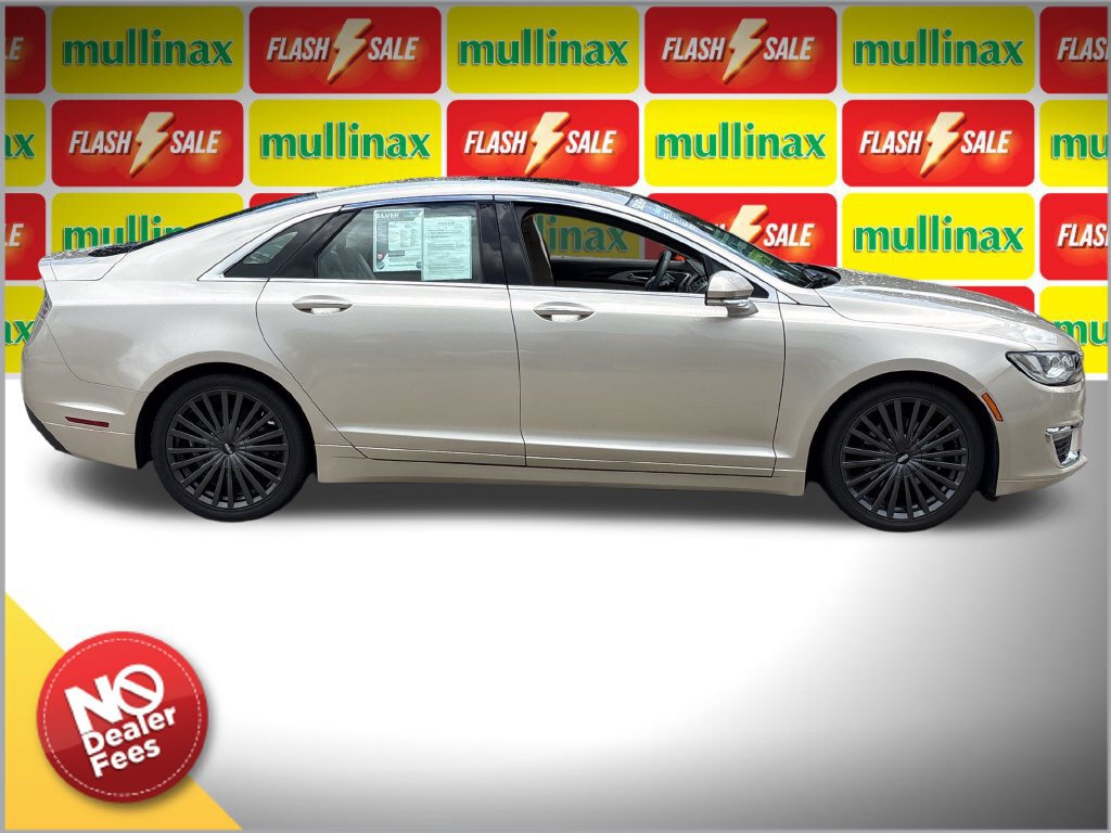 Used 2017 Lincoln MKZ Reserve FWD image 2