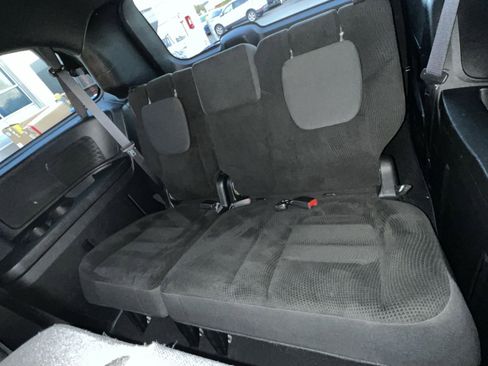 Used 2019 Dodge Grand Caravan SE FWD image 33