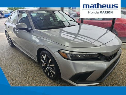 Used 2024 Honda Civic EX image 1