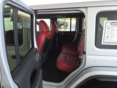 Used 2024 Jeep Wrangler Unlimited Rubicon 392 image 22