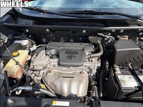 Used 2016 Toyota RAV4 LE AWD/4WD image 15