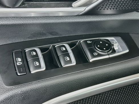 Used 2024 Kia Telluride LX FWD image 15