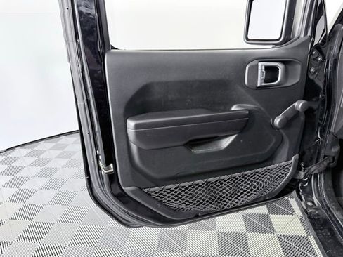 Used 2020 Jeep Wrangler Unlimited Sport image 9