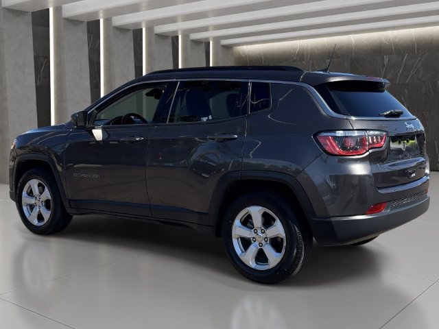 Used 2018 Jeep Compass Latitude w/ Popular Equipment Group FWD image 4