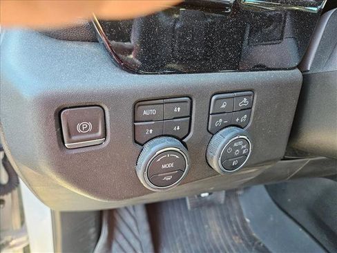 Used 2024 Chevrolet Silverado 1500 LTZ image 19