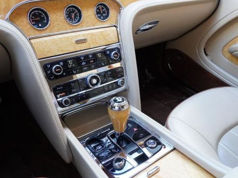 Used 2012 Bentley Mulsanne RWD image 47