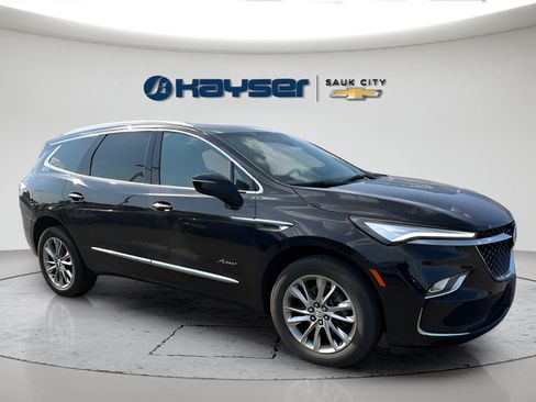Used 2024 Buick Enclave Avenir AWD/4WD image 1