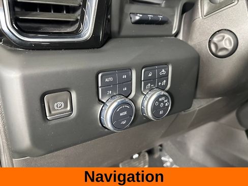 Used 2023 GMC Sierra 1500 Denali w/ Denali Reserve Package AWD/4WD image 11