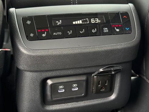 Certified 2026 Nissan Pathfinder Platinum FWD image 13