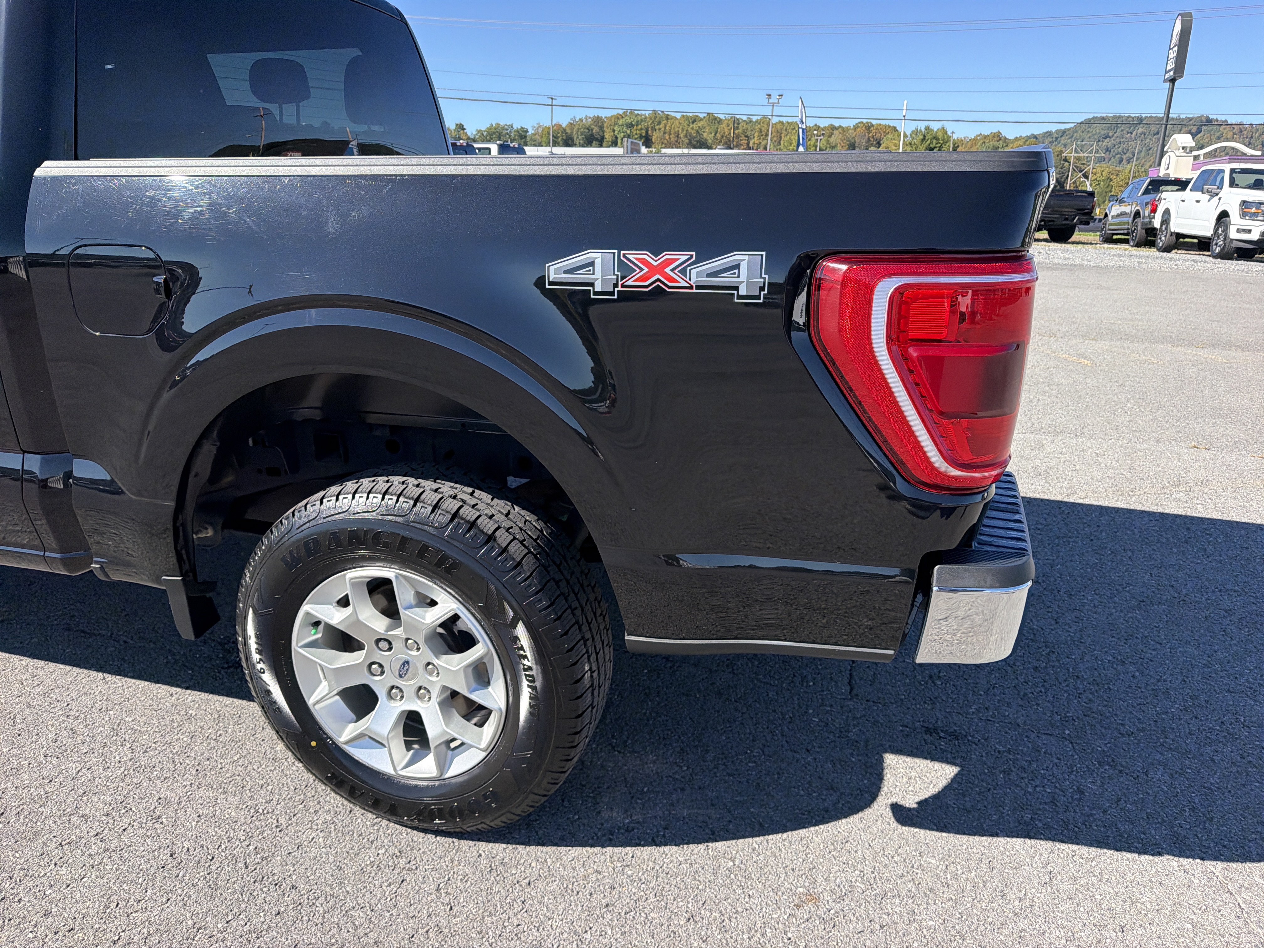 Used 2023 Ford F150 XLT AWD/4WD image 7