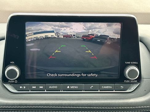 Used 2023 Nissan Rogue SV image 21