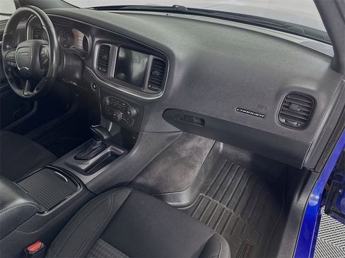 Used 2018 Dodge Charger GT w/ Blacktop Package image 27