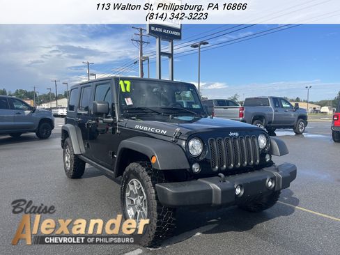 Used 2017 Jeep Wrangler Unlimited Rubicon w/ Connectivity Group AWD/4WD image 1