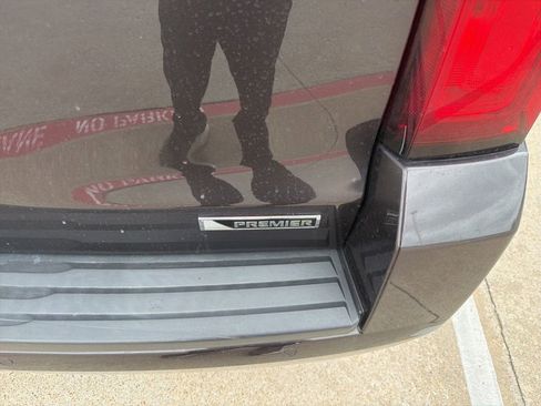 Used 2018 Chevrolet Tahoe Premier image 3