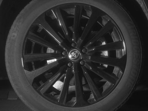 Used 2025 Toyota Highlander XSE image 13