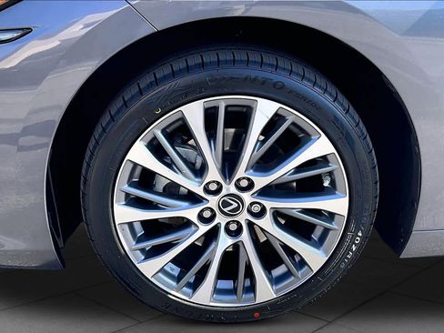 Used 2021 Lexus ES 300h w/ Premium Package FWD image 10