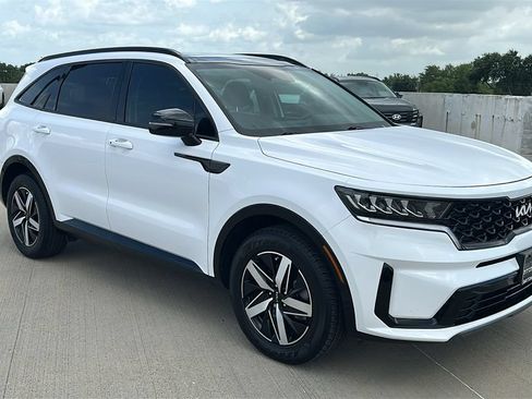 Used 2022 Kia Sorento S w/ Panoramic Sunroof Package FWD image 15