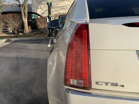 Used 2012 Cadillac CTS Premium image 32