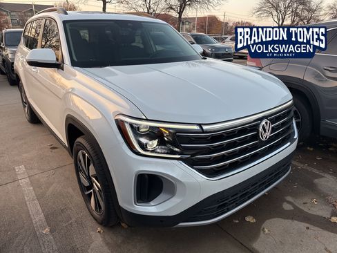 New 2026 Volkswagen Atlas SE image 1