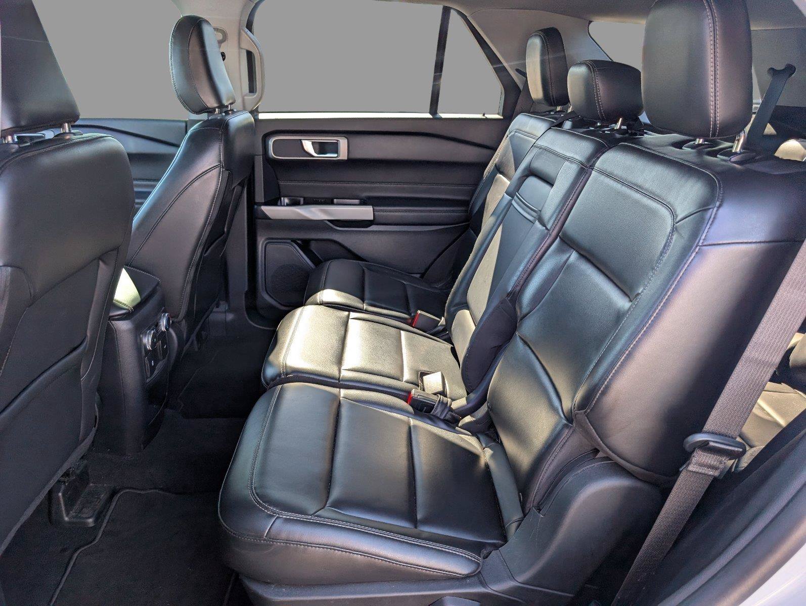 Used 2021 Ford Explorer XLT w/ Equipment Group 202A RWD image 36