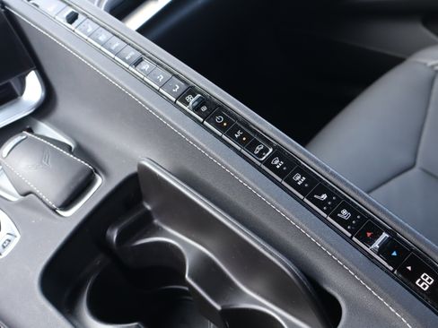 Certified 2024 Chevrolet Corvette Stingray Preferred Cpe w/ 2LT image 27