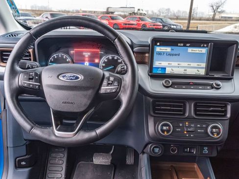 Used 2022 Ford Maverick Lariat image 11