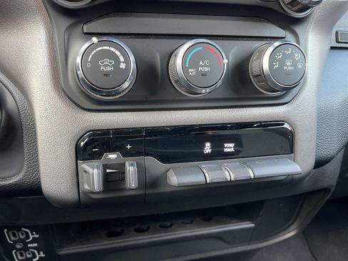 Used 2024 RAM 2500 Big Horn w/ Bed Utility Group image 12