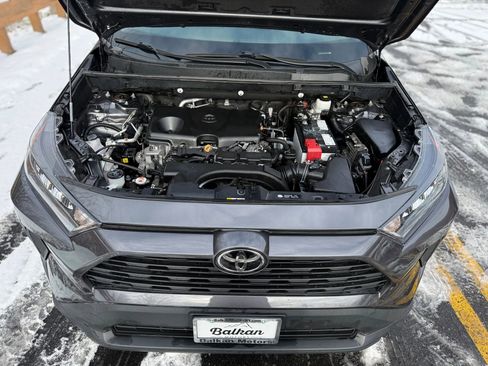 Used 2021 Toyota RAV4 LE image 26