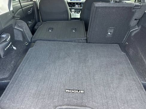 Certified 2025 Nissan Rogue SV AWD/4WD image 19