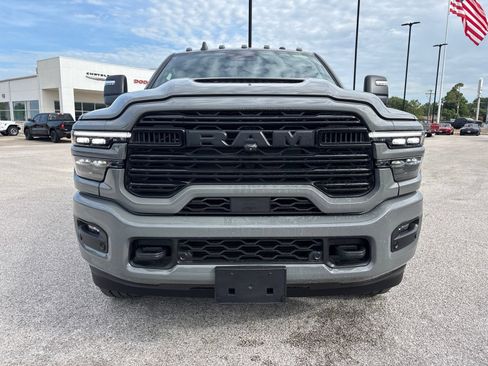New 2026 RAM 2500 Laramie AWD/4WD image 9