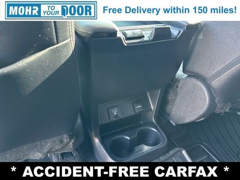 Used 2023 Toyota Sienna XSE image 33