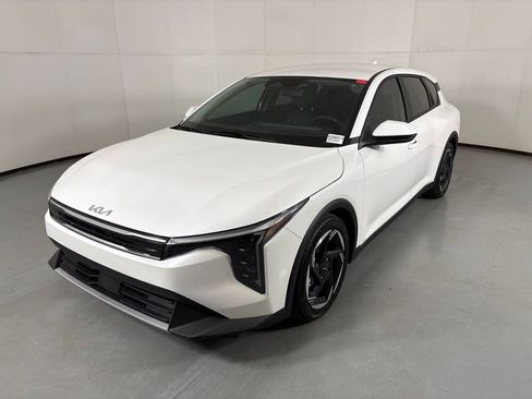 New 2026 Kia K4 GT-Line Turbo FWD image 4