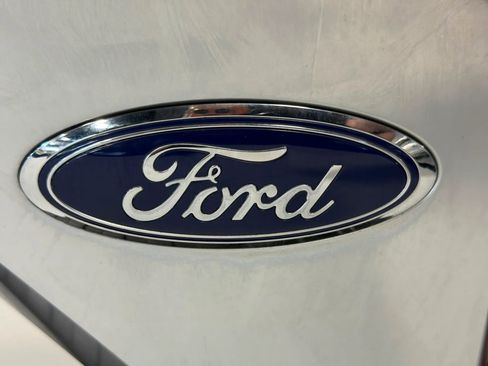 Used 2018 Ford F150 Platinum w/ Equipment Group 701A Luxury AWD/4WD image 30