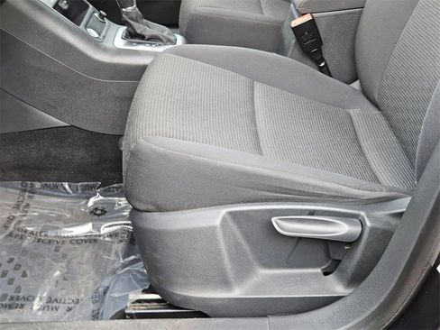 Used 2018 Volkswagen Tiguan Limited w/ Premium Package image 13