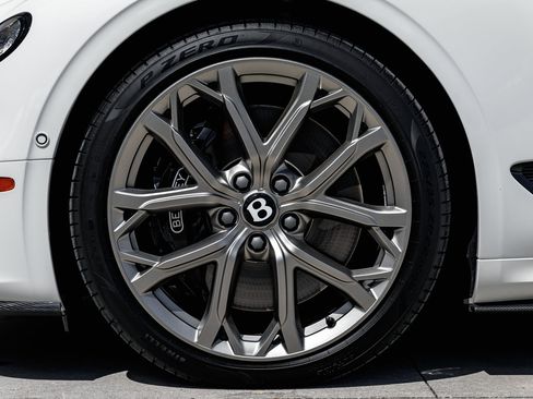 Used 2024 Bentley Continental GT V8 image 20