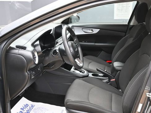 Used 2024 Kia Forte LXS FWD image 14