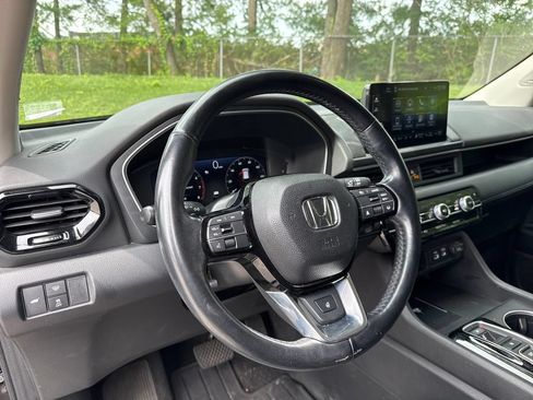 Used 2023 Honda Pilot Elite image 14