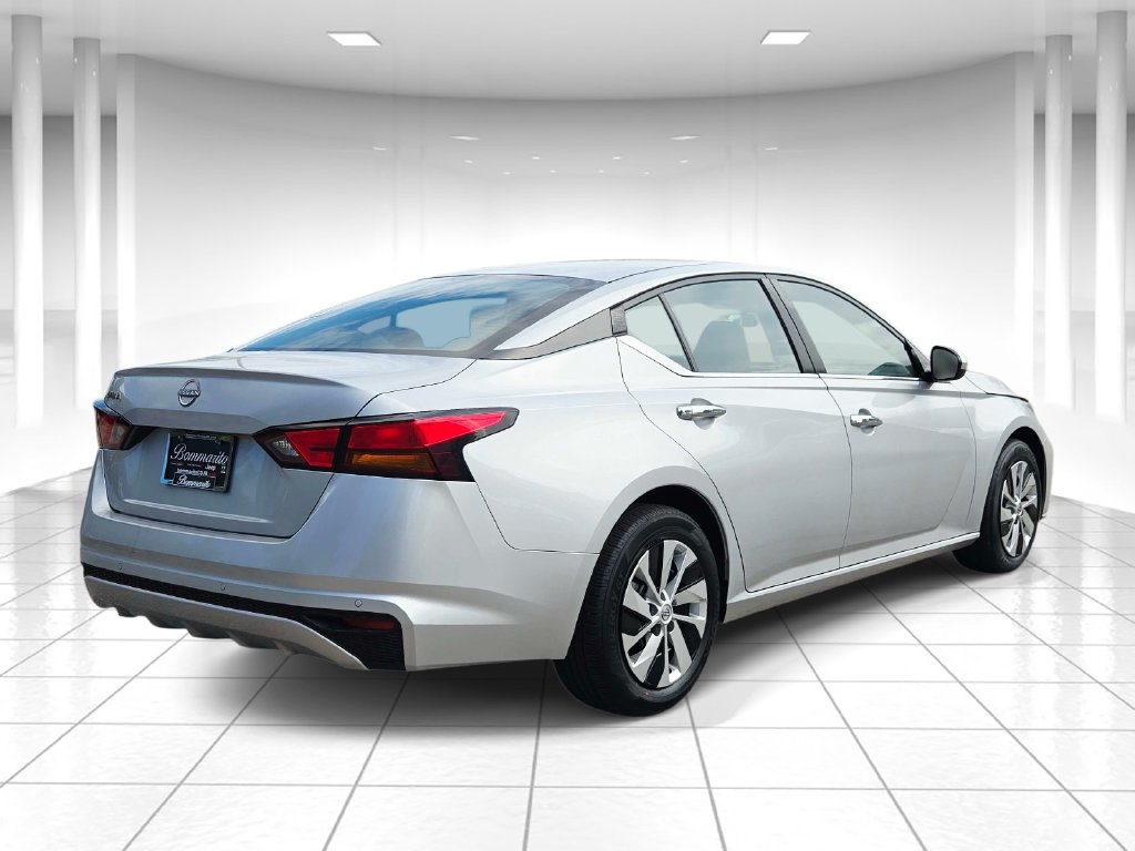 Used 2023 Nissan Altima 2.5 S FWD image 3