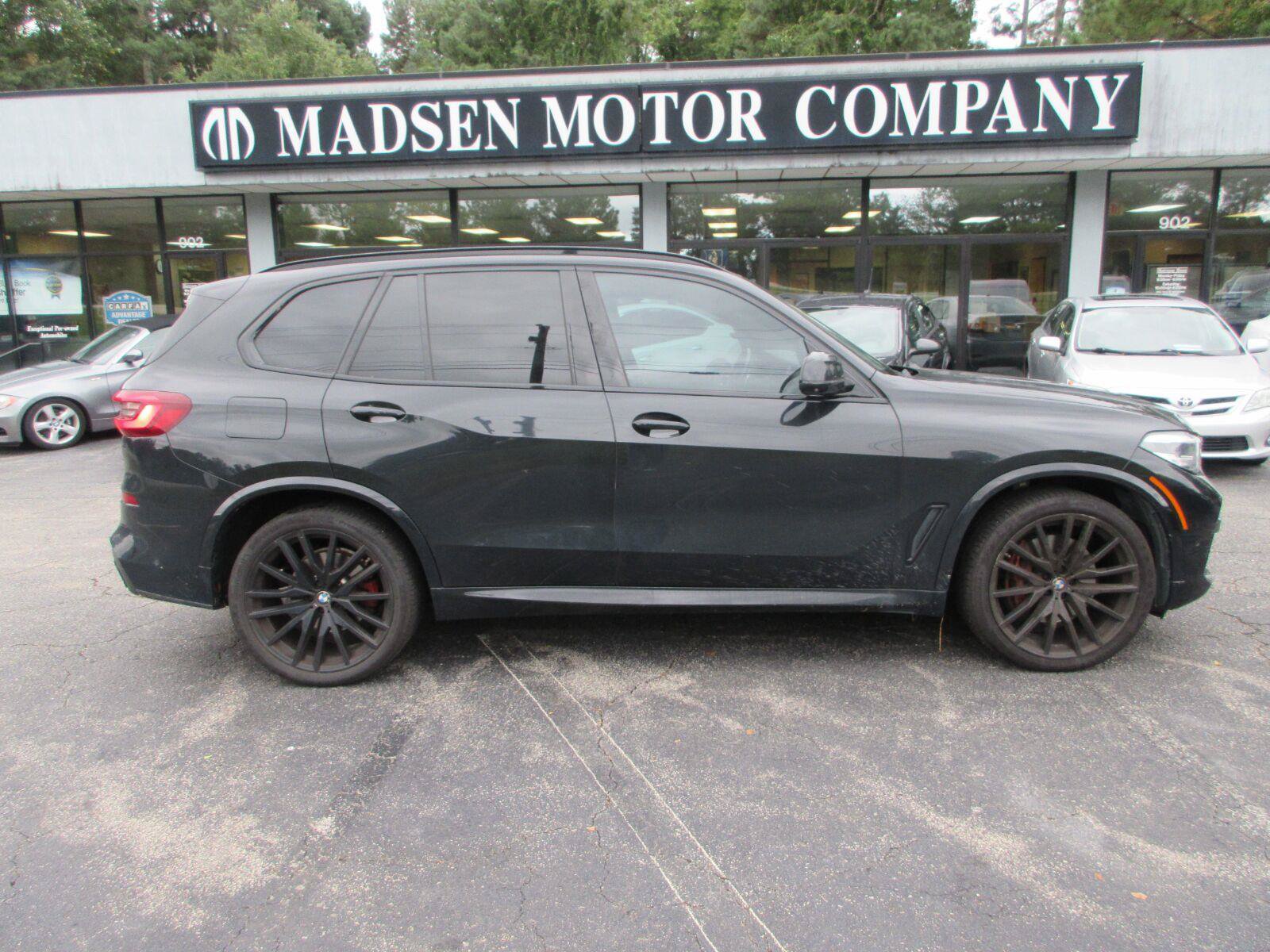 Used 2022 BMW X5 xDrive40i w/ M Sport Package AWD/4WD image 4