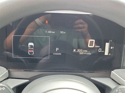 Used 2025 Nissan Kicks SV image 6