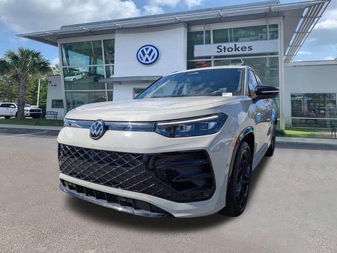 New 2026 Volkswagen Tiguan SE R-Line image 8