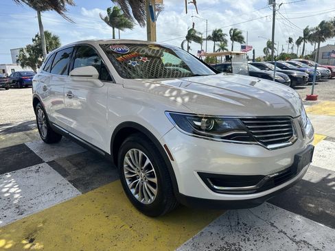 Used 2016 Lincoln MKX Select image 2