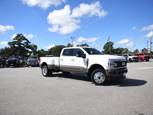 New 2026 Ford F450 King Ranch w/ FX4 Off-Road Package AWD/4WD image 2