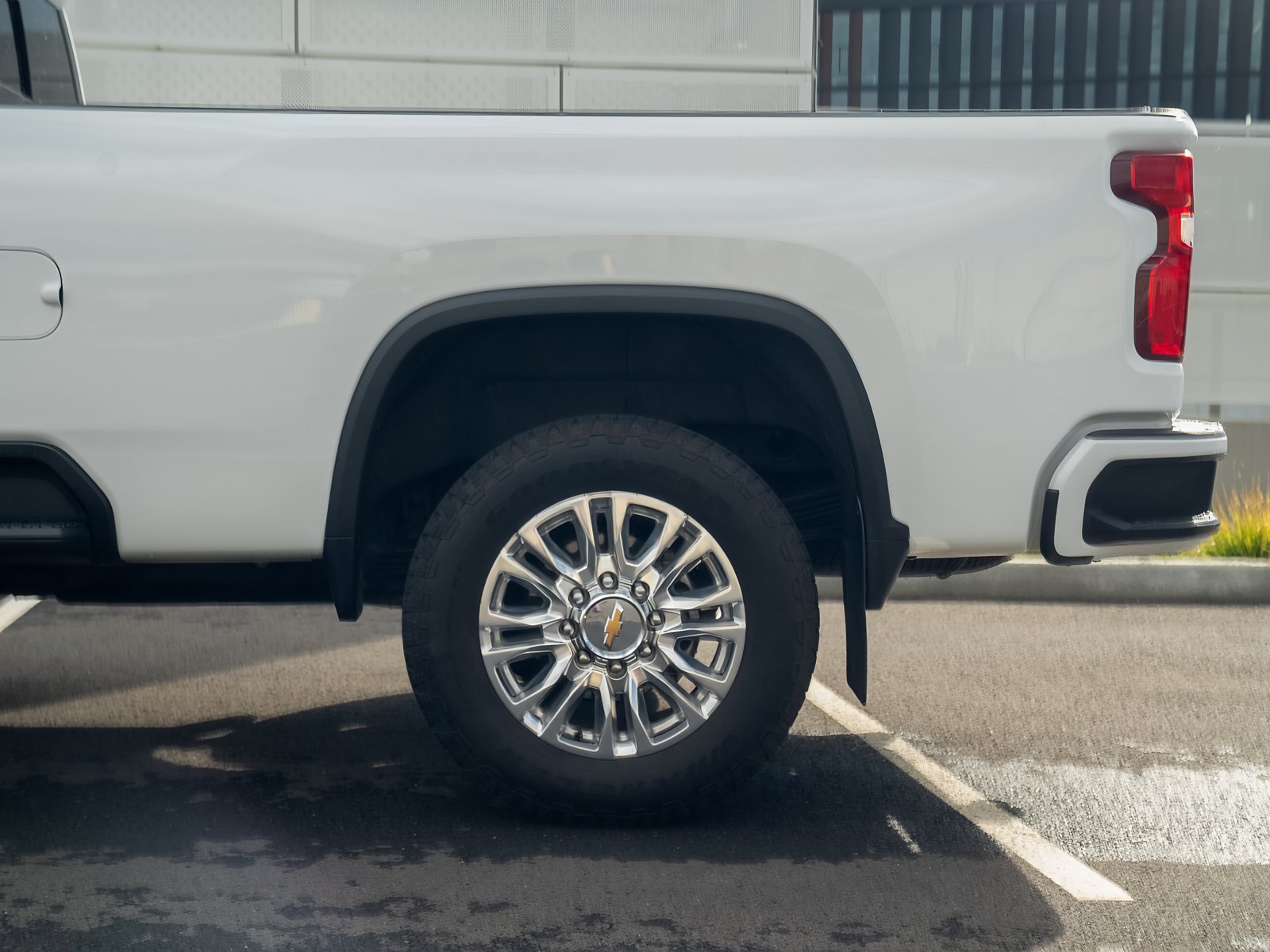 Used 2023 Chevrolet Silverado 2500 High Country AWD/4WD image 16